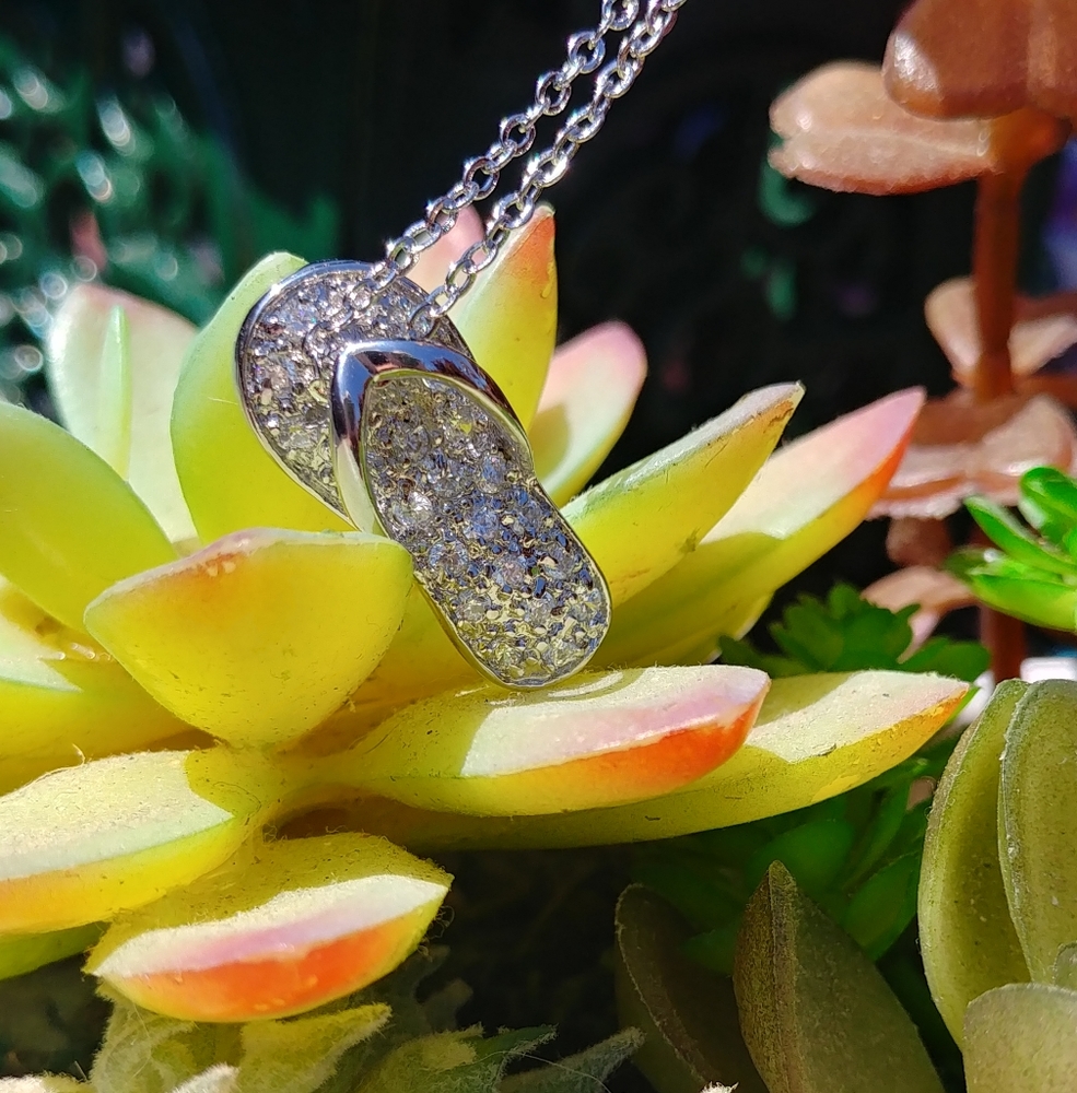 Silver Flip Flop Pendant Necklace